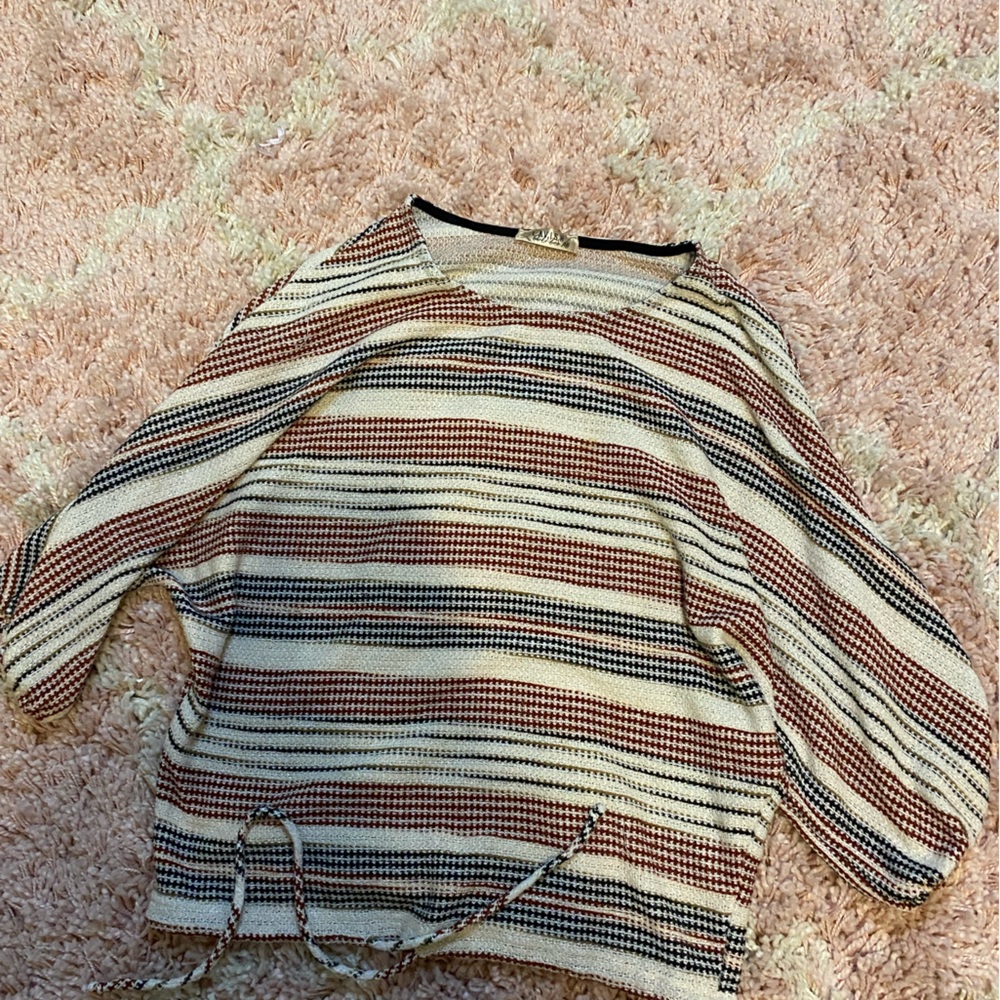 Women’s sweater top